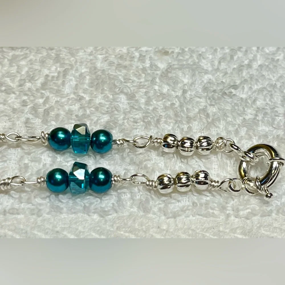 Beautiful beaded necklace -bi coloured heart in sterling - Picture 10 of 12